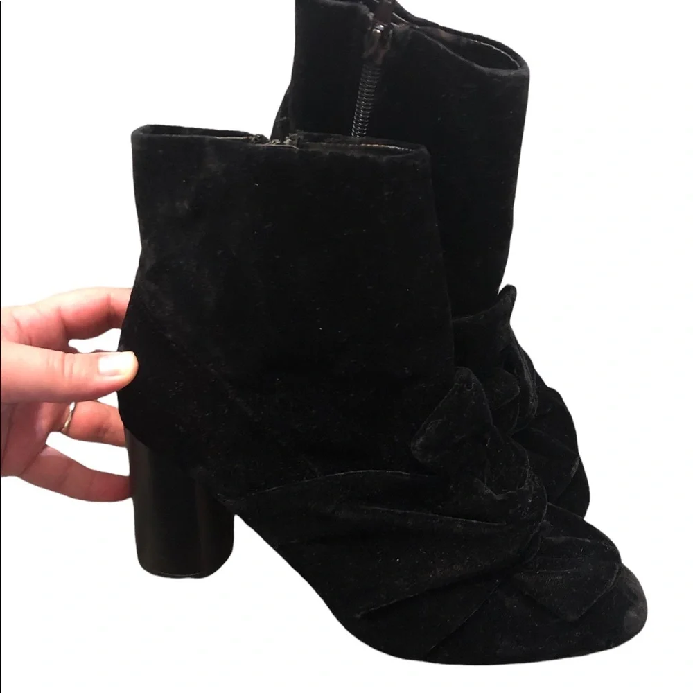 Zara super cute